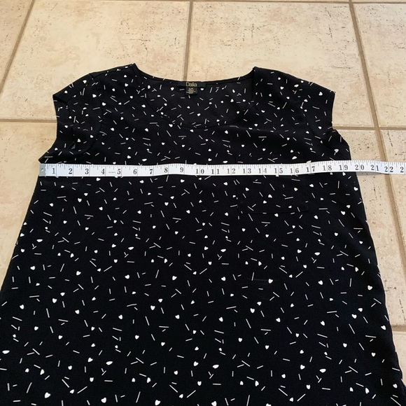 Dalia Black & White Heart Print Cap-Sleeve Blouse - Size S/P - Picture 3 of 6